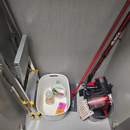 Studio Green アパート