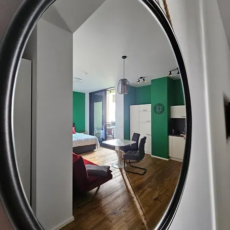 Studio Green Apartment *